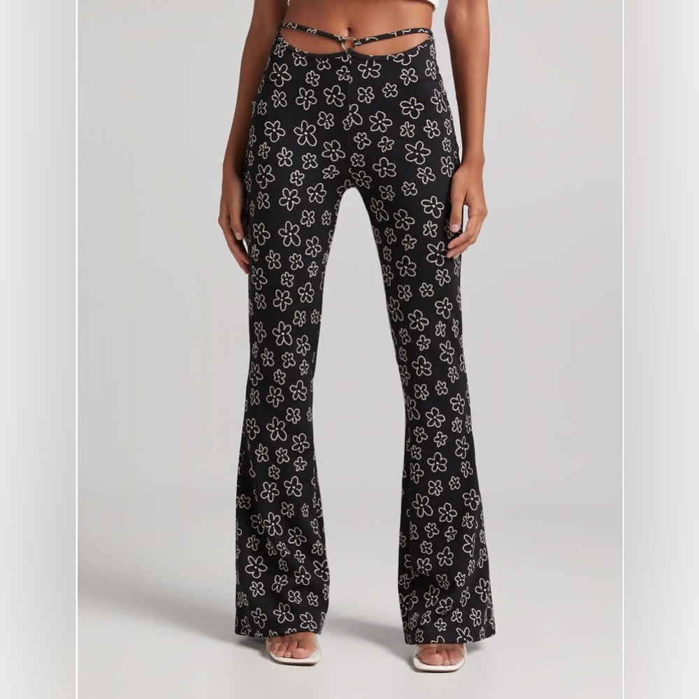 NWT never worn hip floral flare!